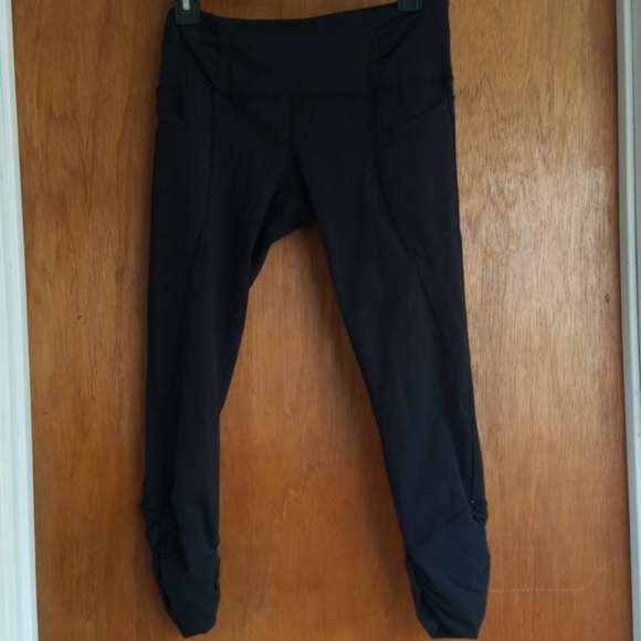 Cropped Lululemon black size 4 - Picture 7 of 8